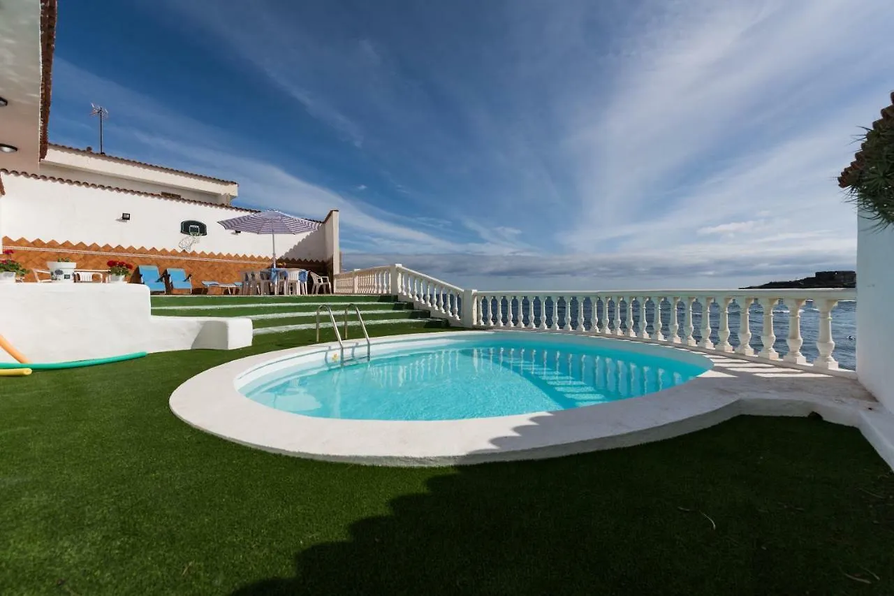 Villa Coki Deluxe - First Line Of The Beach Telde 0*,  İspanya
